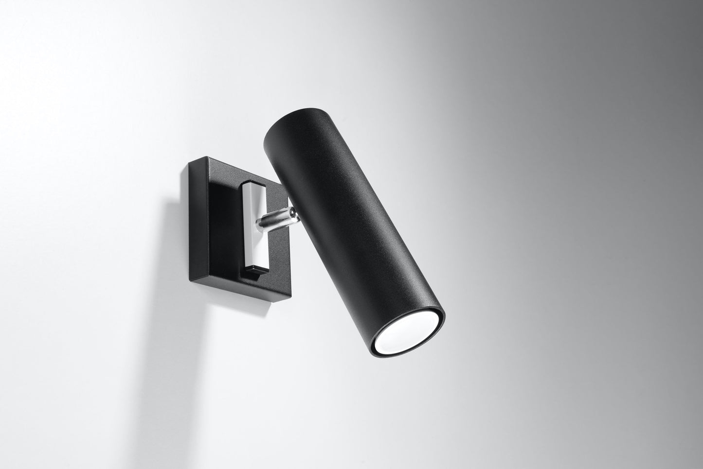 Wall lamp DIREZIONE black
