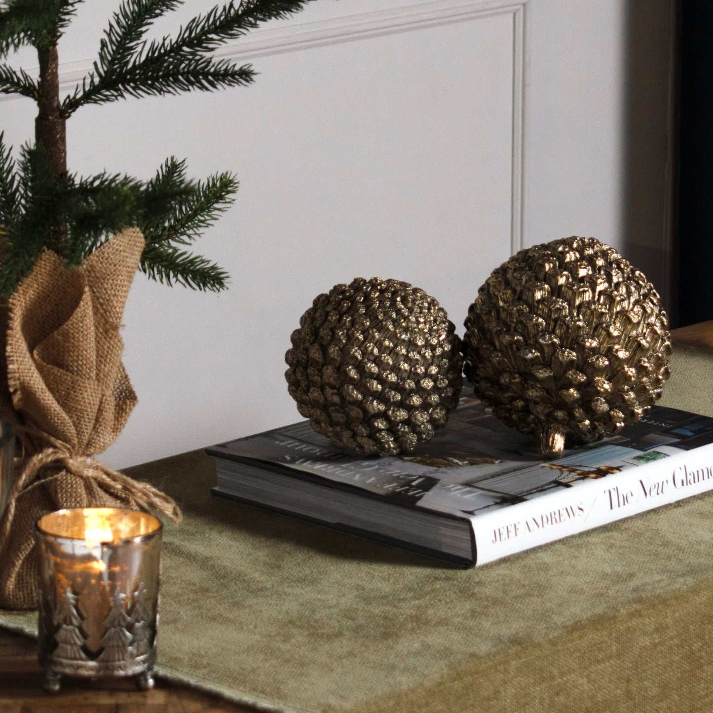 Small Gold Pinecone