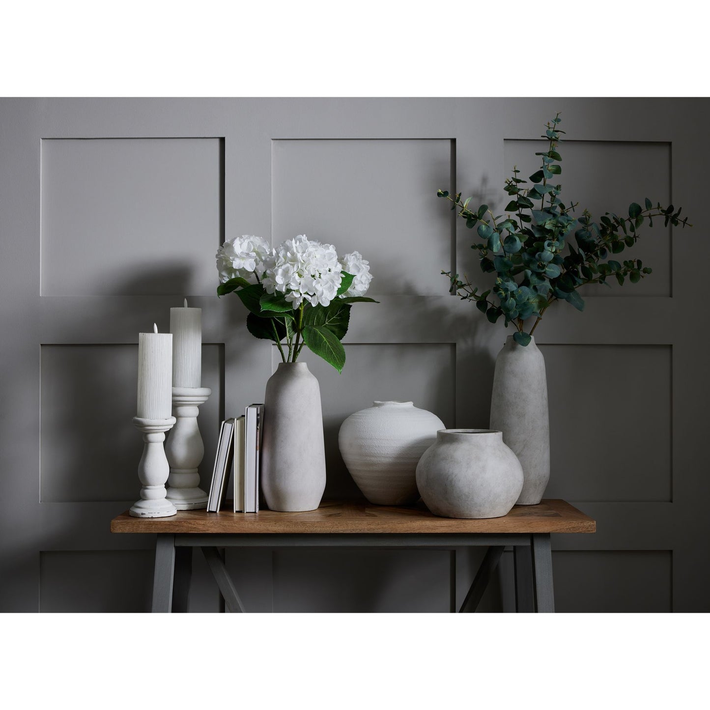 Regola Matt White Ceramic Vase