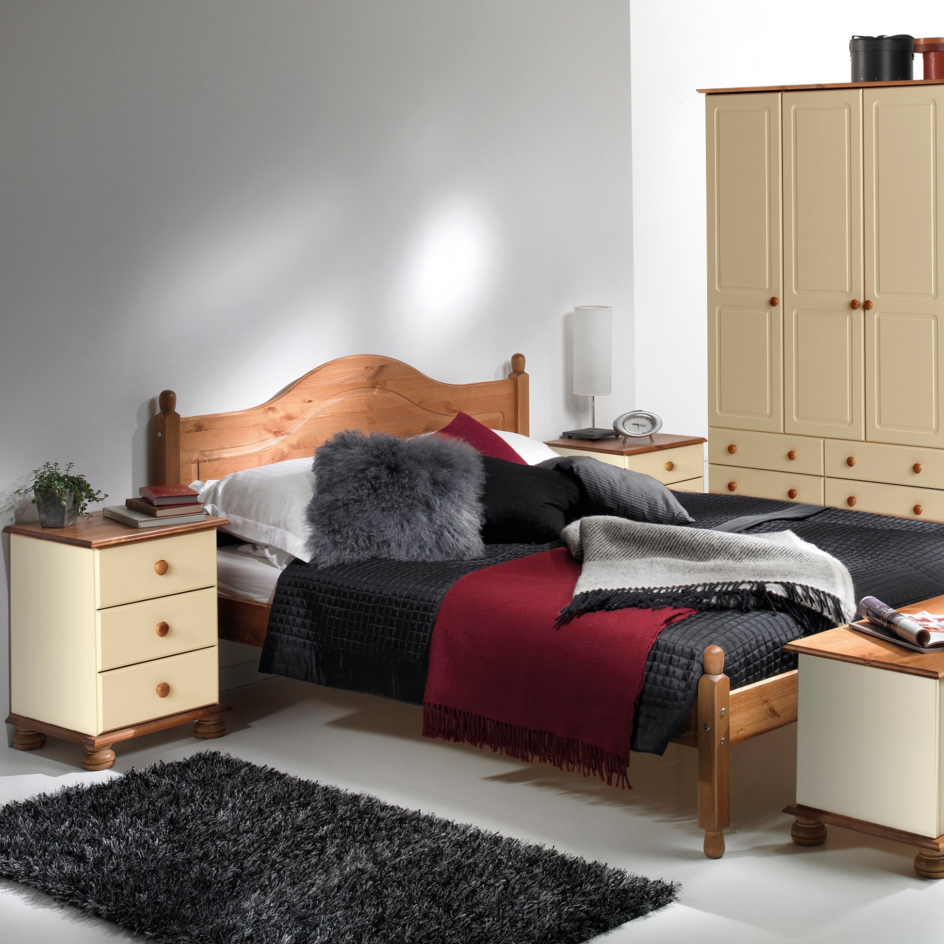 Copenhagen  Single Dressing Table in Cream/Pine