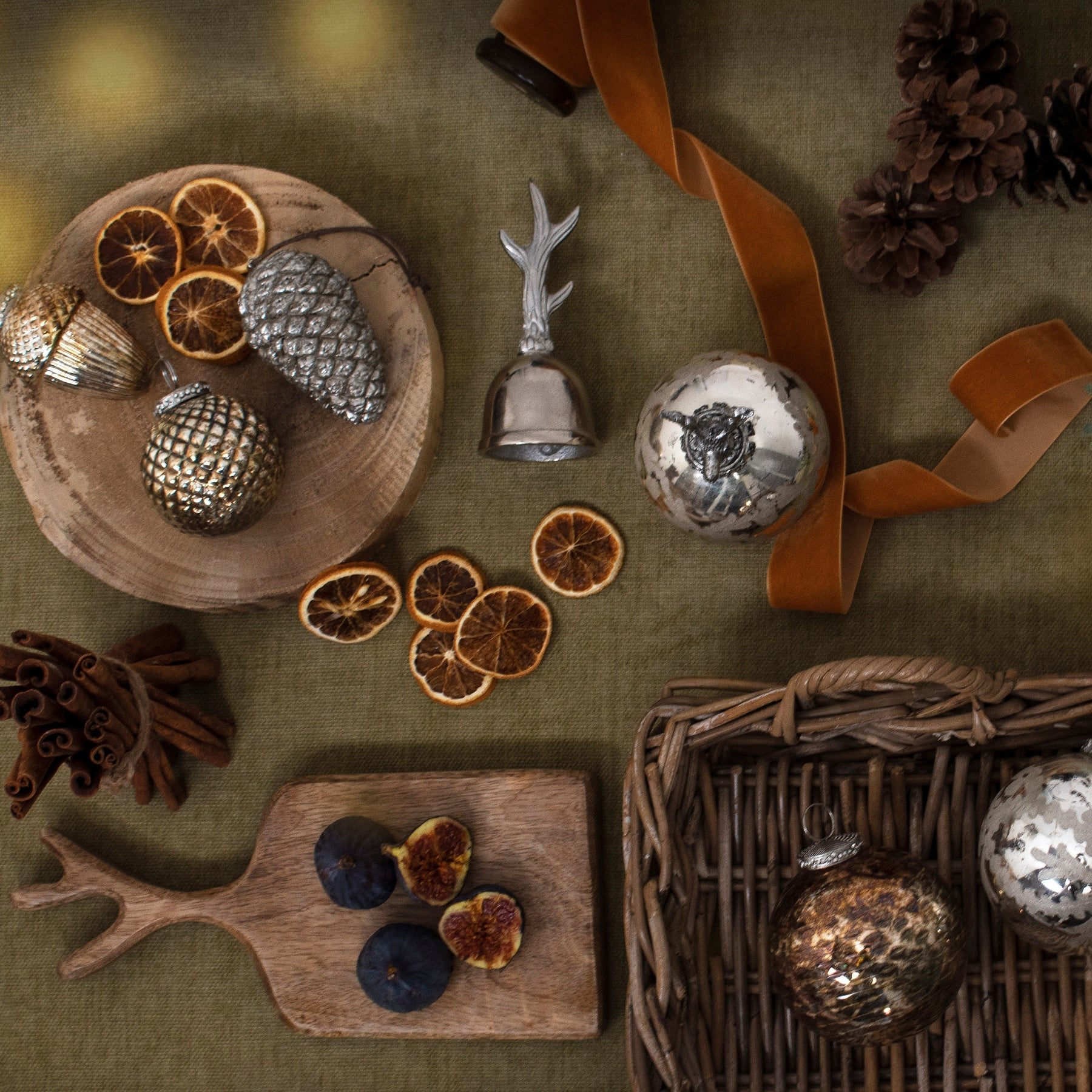 The Noel Collection Burnished  Christmas Bauble