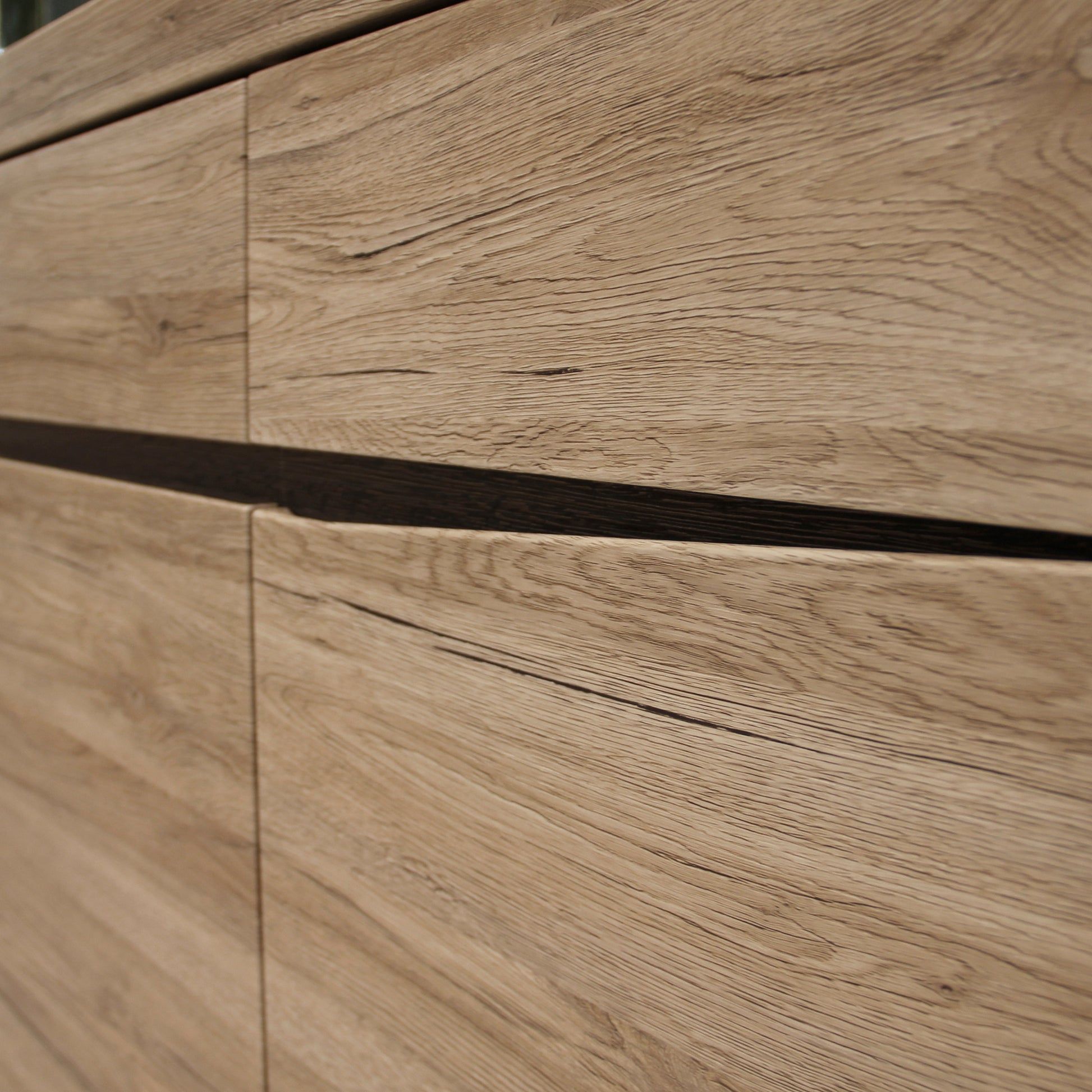 Kensington  Wide 4 Drawer 4 Door Sideboard in Oak