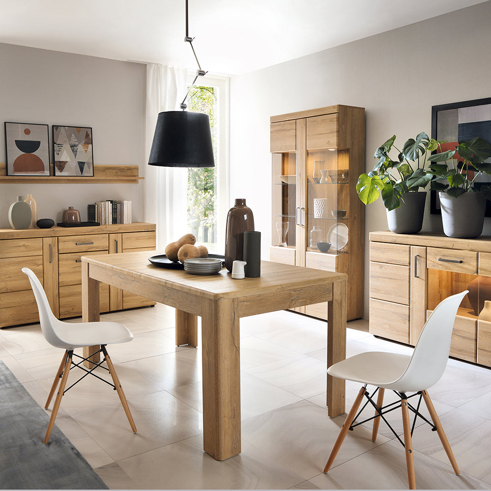Cortina  Extending dining table in Grandson Oak