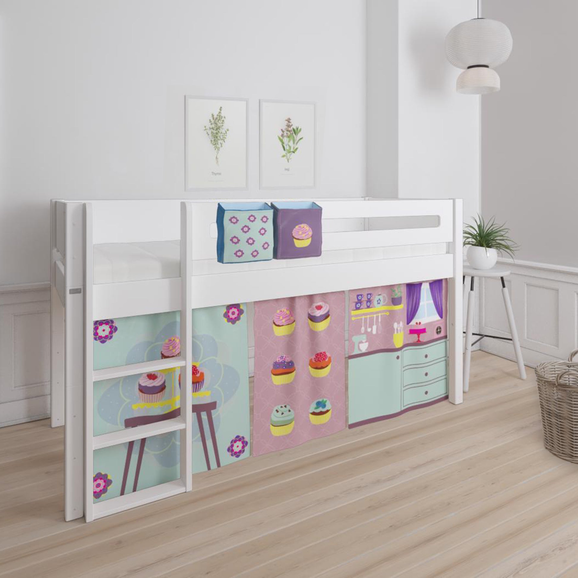 Manis-h  Interactive Cup Cake Play Curtain