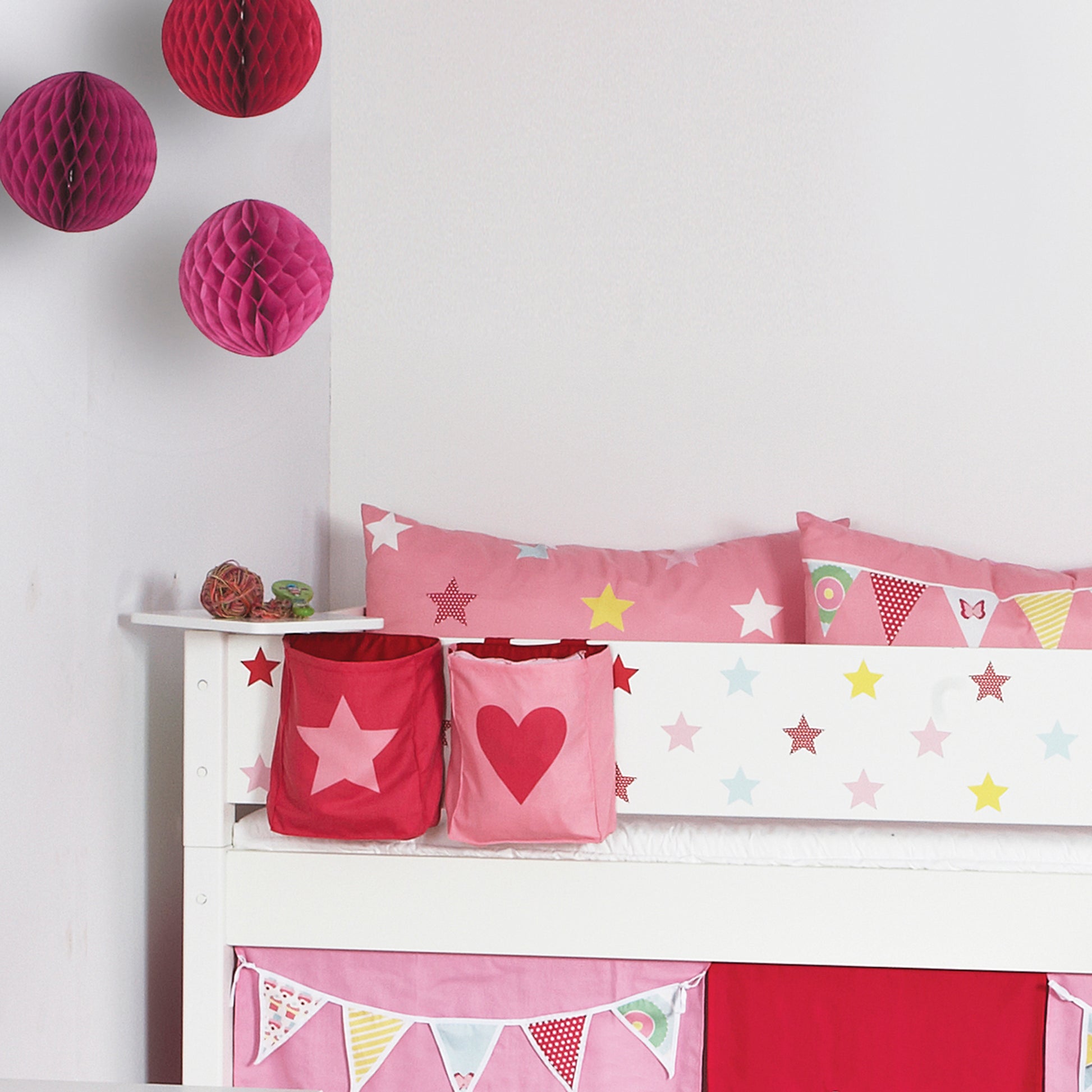 Manis-h  2 Bed Pockets in a Heart & Star Design